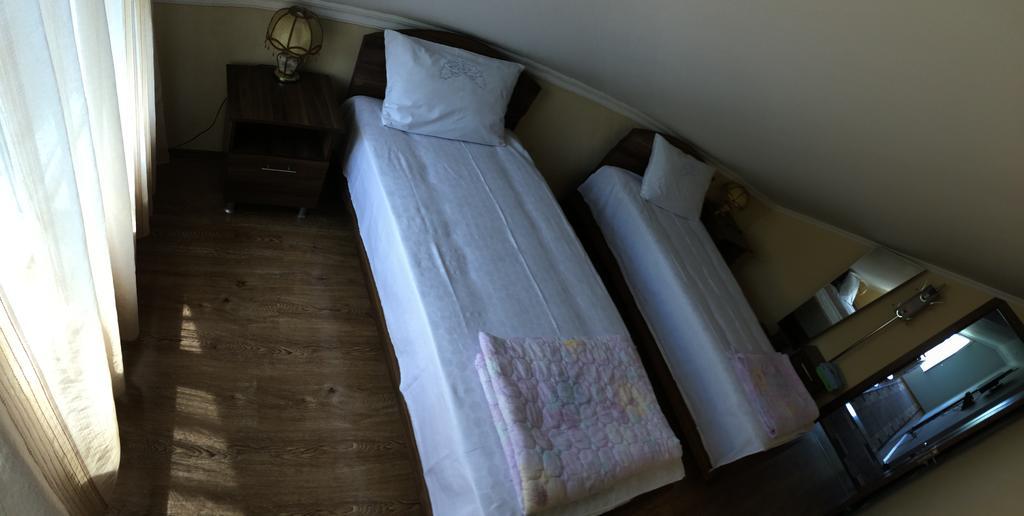 Mari Guest House Telavi Extérieur photo