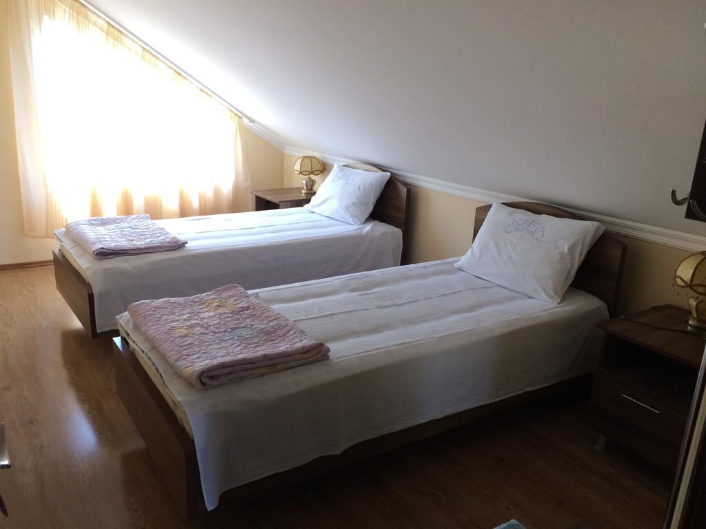 Mari Guest House Telavi Extérieur photo