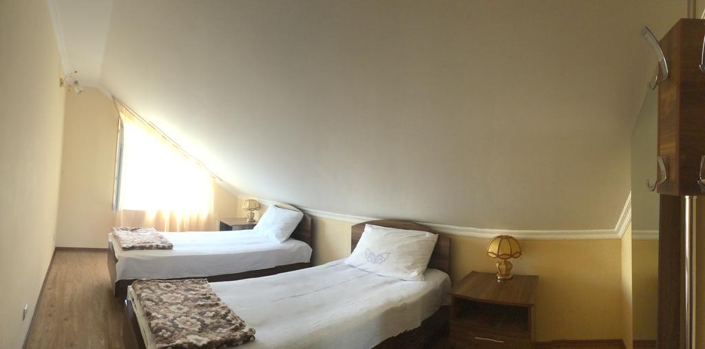 Mari Guest House Telavi Extérieur photo