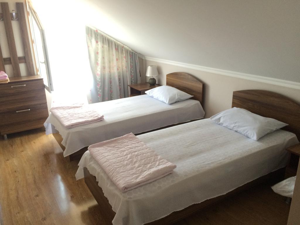Mari Guest House Telavi Extérieur photo
