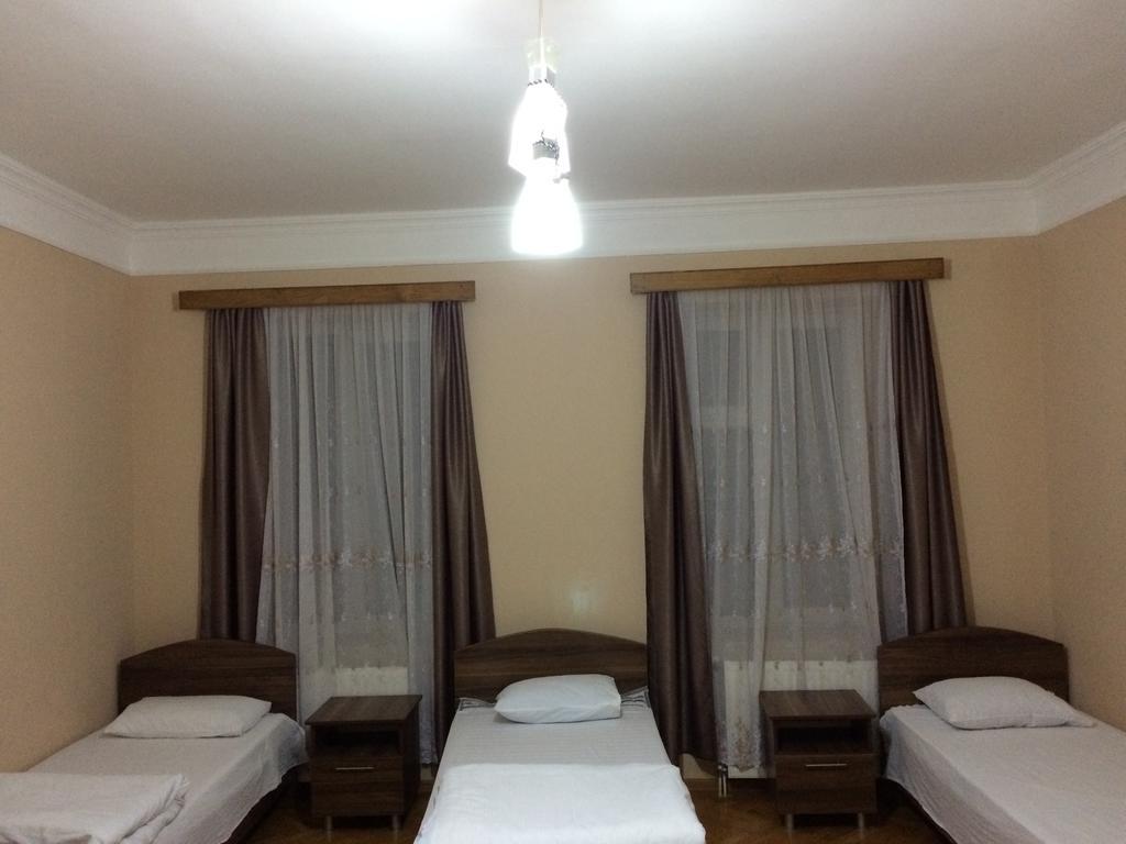 Mari Guest House Telavi Extérieur photo