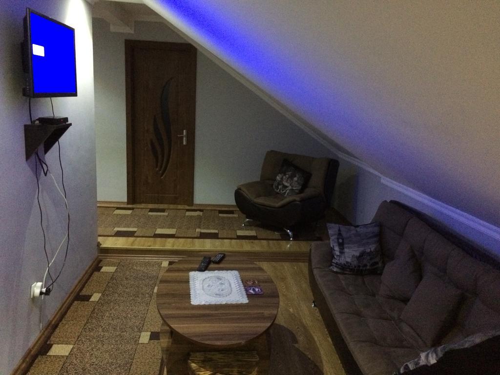 Mari Guest House Telavi Extérieur photo