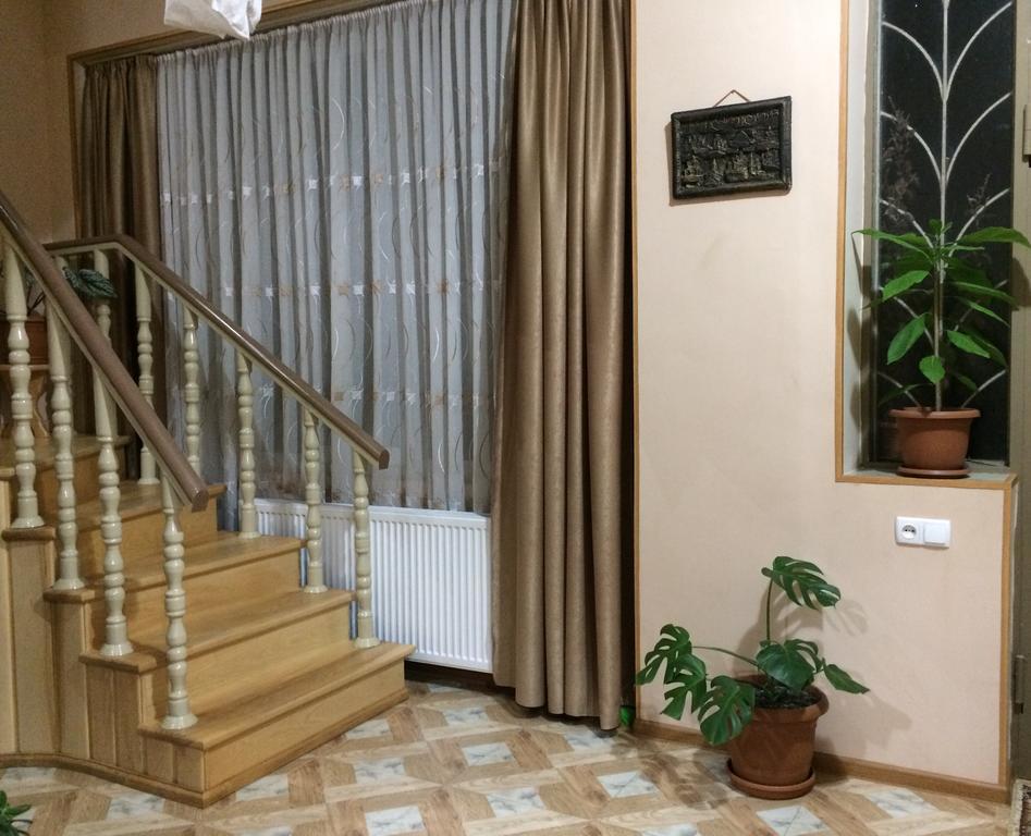 Mari Guest House Telavi Extérieur photo